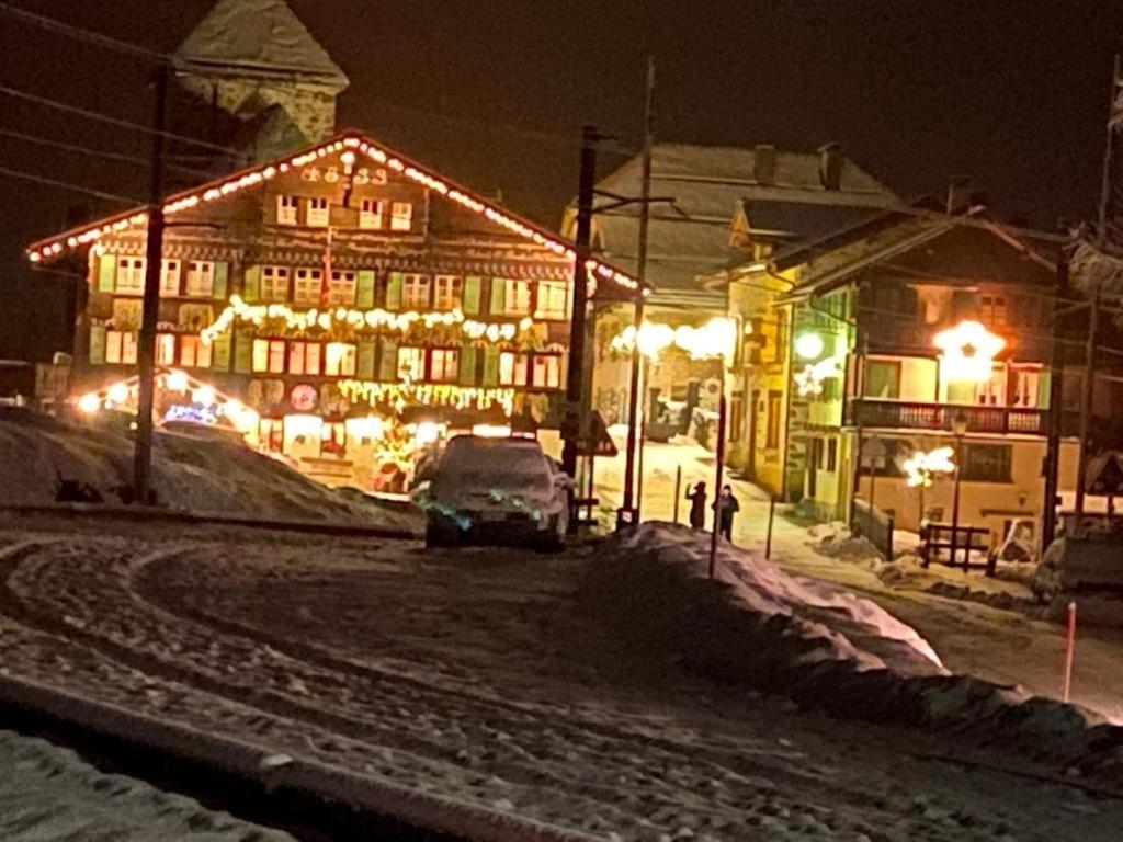 Auberge De L'Ours Vers L'Eglise 외부 사진