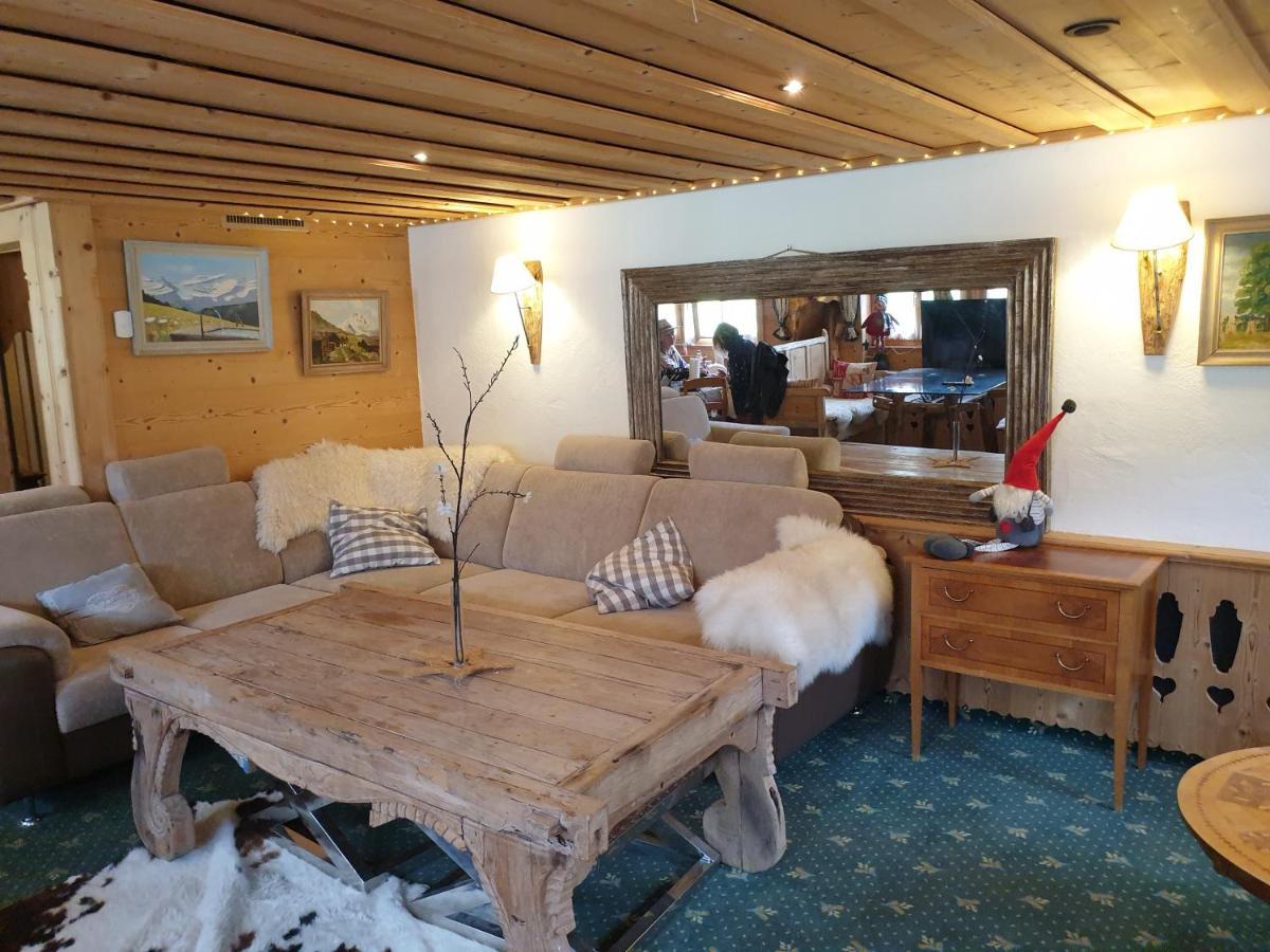 Auberge De L'Ours Vers L'Eglise 외부 사진