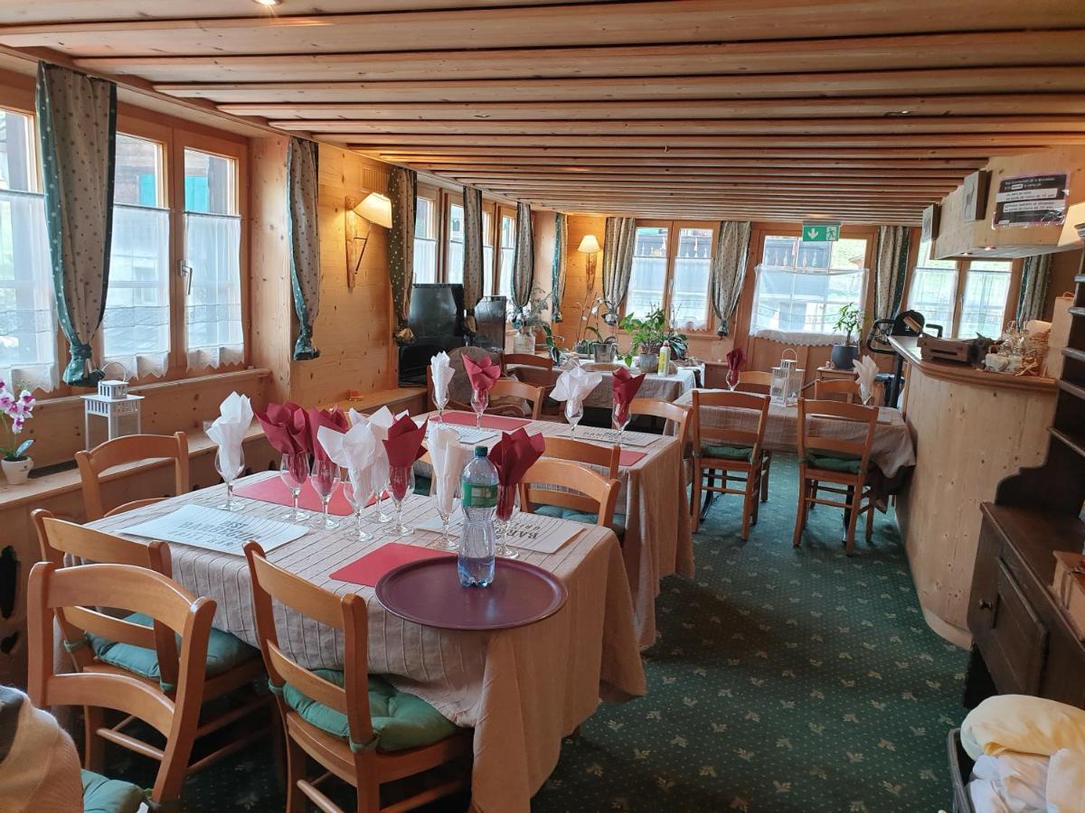 Auberge De L'Ours Vers L'Eglise 외부 사진