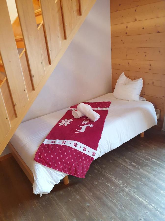 Auberge De L'Ours Vers L'Eglise 외부 사진