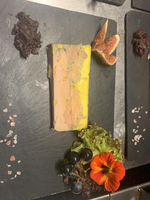Auberge De L'Ours Vers L'Eglise 외부 사진
