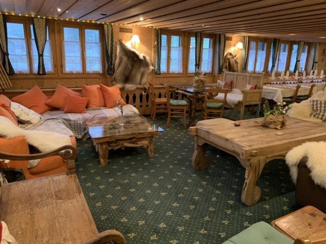 Auberge De L'Ours Vers L'Eglise 외부 사진