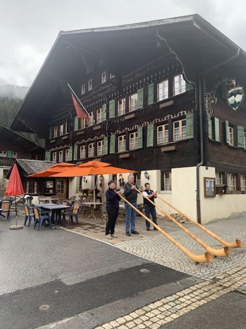 Auberge De L'Ours Vers L'Eglise 외부 사진